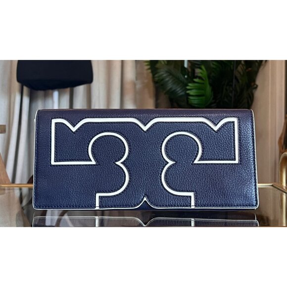 Beautiful Authentic Tory Burch Navy Blue and White Leather Serif Clutch - Picture 1 of 10